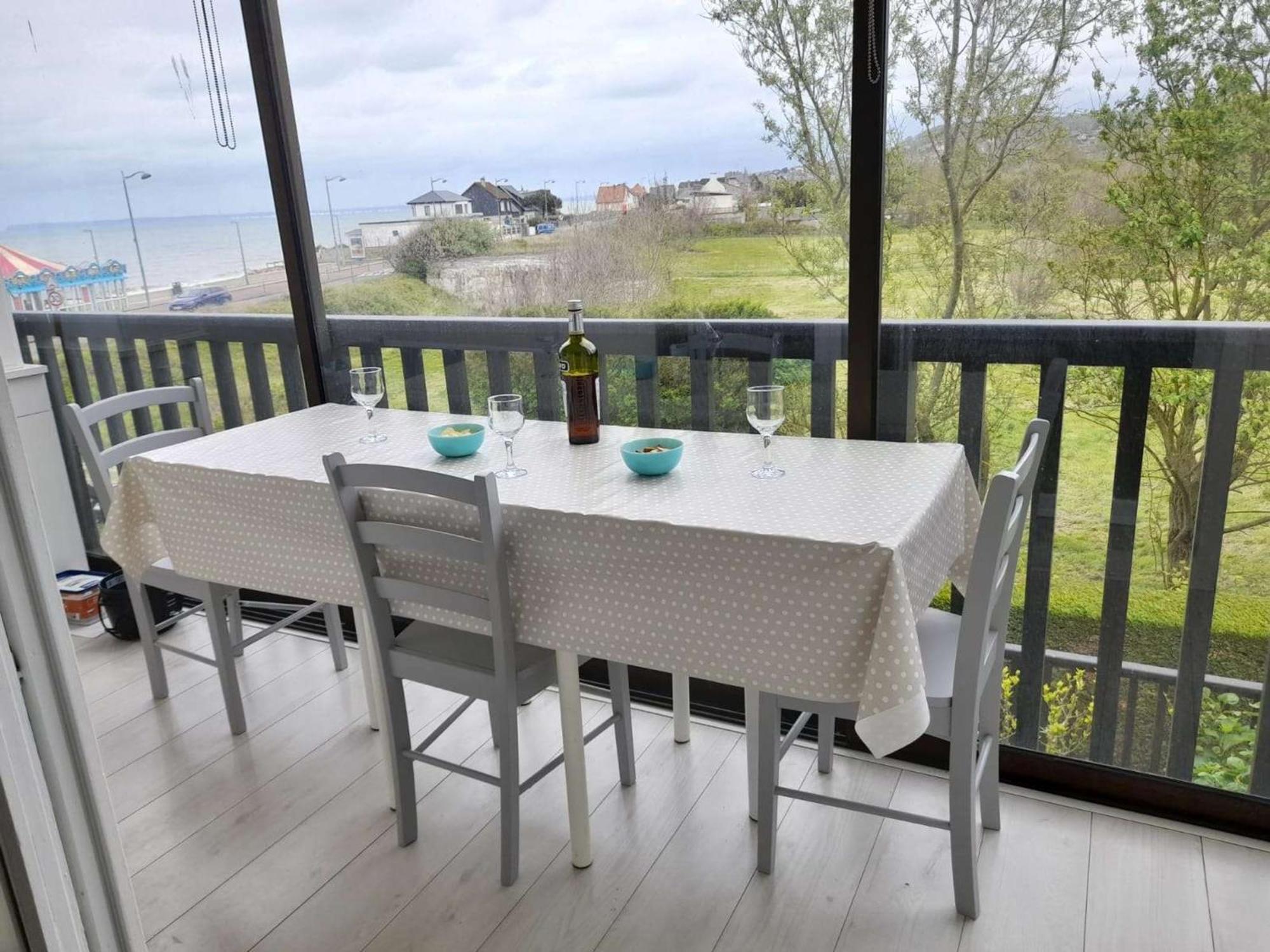 Appartement Refait A Neuf Avec Loggia Et Parking, A 2 Pas De La Plage Et Des Commerces - Fr-1-712-7 Villers-sur-Mer Luaran gambar